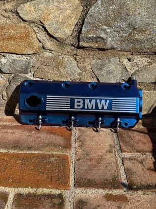 Cuelgallaves exclusivo bmw.