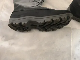 Botas de montaña y nieve KOKUE