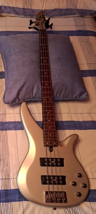 Bajo Yamaha RBX374 Flat Silver