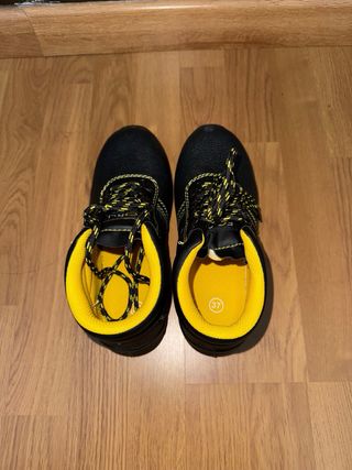 Botas de seguridad Wolfpack negras y amarillas