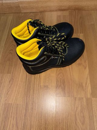 Botas de seguridad Wolfpack negras y amarillas