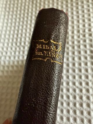 Misal del niño 1890-1905 s.XIX en Piel