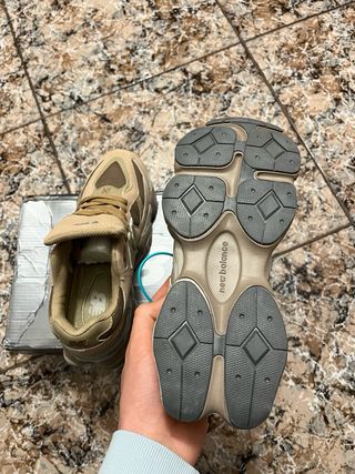 New Balance 9060 Beige/Marrón