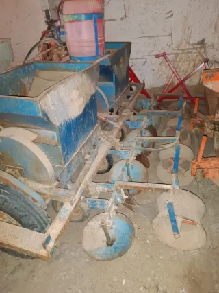 Sembradora de patatas automática