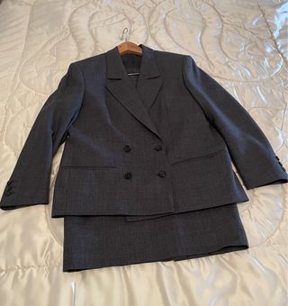 Chaqueta y Falda Gris