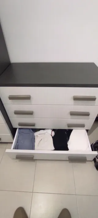 Cajonera blanca y gris 100alto 92largo profundo51