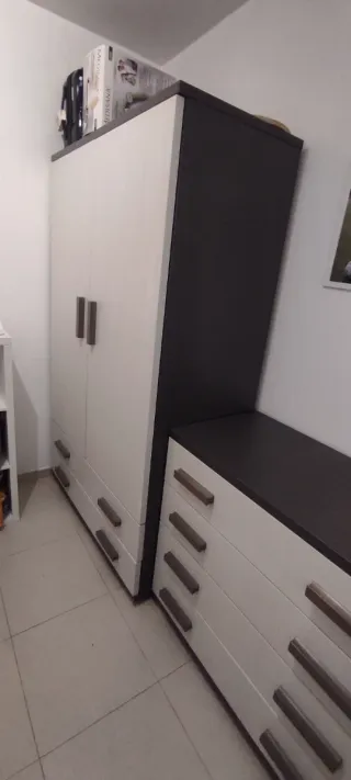 Cajonera blanca y gris 100alto 92largo profundo51