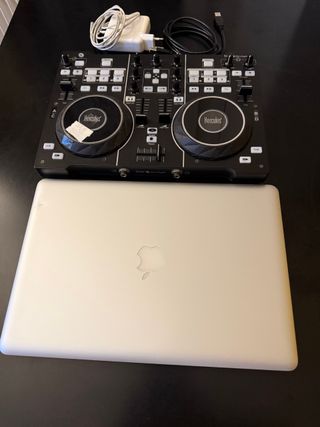 DJ STARTER PACK MacBook Pro i7 quad core + Console