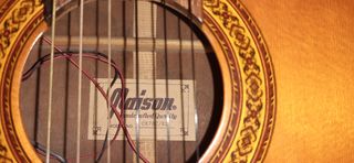 Maison - Guitarra española con EQ.