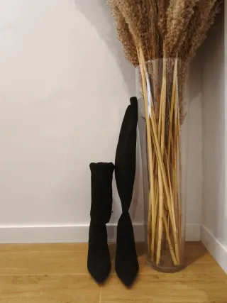 Botas Zara tacón alto negras