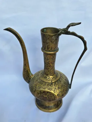 Tetera de latón india