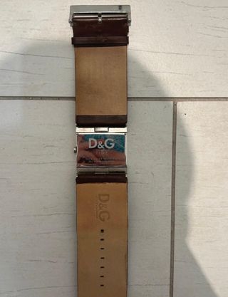 Reloj D&G rectangular burdeos