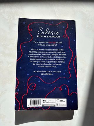 Silence: De la autora del bestseller mundial Bo...