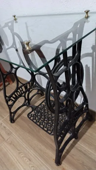 Mesa cristal pie máquina coser