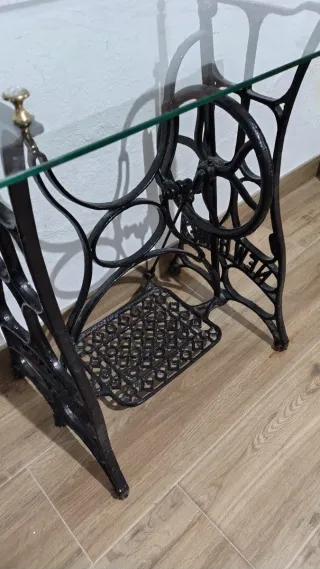 Mesa cristal pie máquina coser