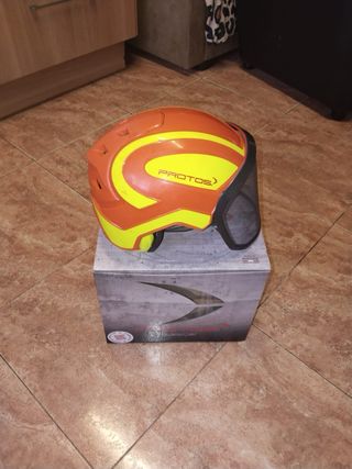 Casco forestal Protos con pantalla