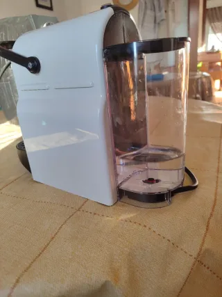 Macchina da caffè Nespresso Bianca