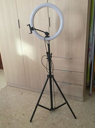 Aro de luz con trípode y soporte móvil