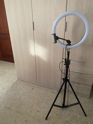 Aro de luz con trípode y soporte móvil