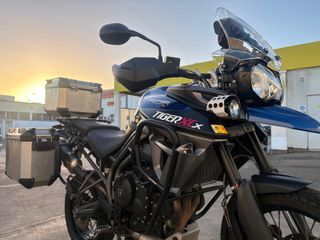 Triumph Tiger 800 XCx Azul
