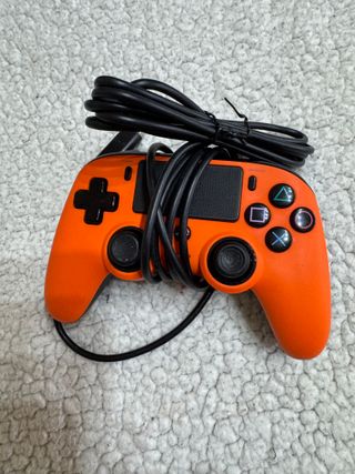 Consola PS4 + Mando + 12 Juegos