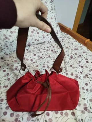 Bolso de mano rojo de lona