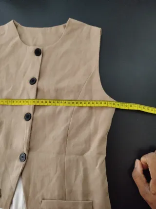 Conjunto chaleco y pantalón beige Talla S