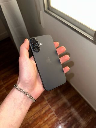 iPhone 16 Negro