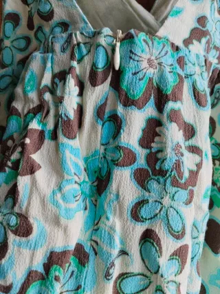 Vestido corto estampado floral