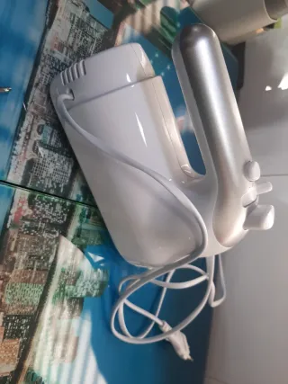 Batidora de mano con accesorios