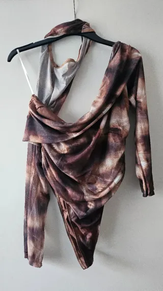 Body SHEIN BAE marrón degradado, cuello asimetrico