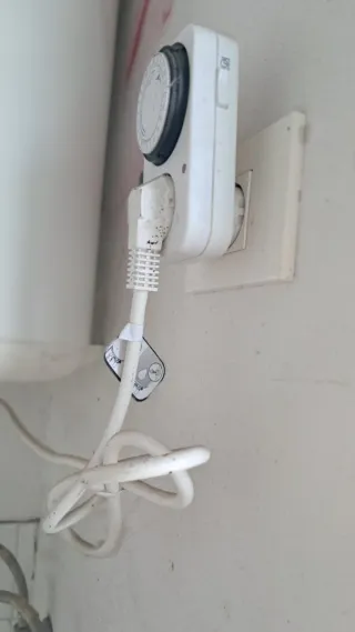 Termo eléctrico 80L semi-nuevo