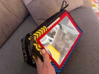 Juguete con espejo sensorial para bebés