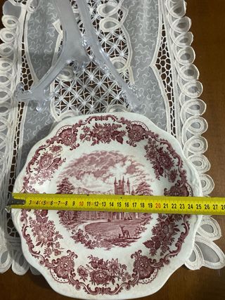 Antiguo plato porcelana Royal Bomez