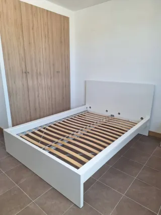 Cama IKEA 140x200