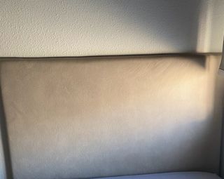 Cabezal de cama beige polipiel