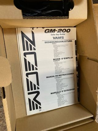 Pedalera Zoom GM-200 VAMS Guitar Amp Modeler