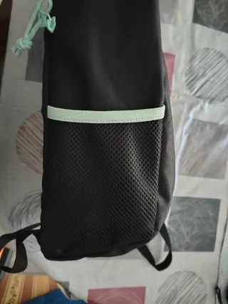 Mini mochila Tenth negra y verde