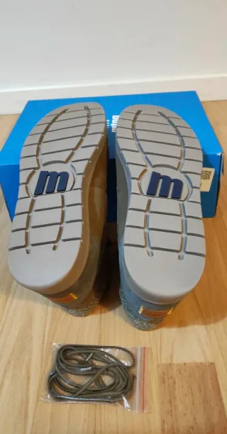 Botas nuevas Mustang Hombre Talla 45