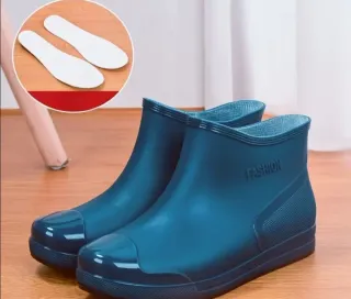 Botas de lluvia azules nuevas