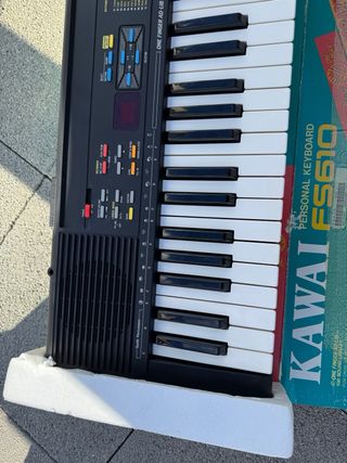 Teclado musical Kawai FS610 Personal Keyboard