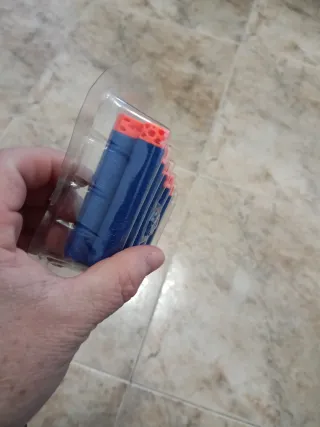 Pistolas Nerf con 10 dardos de espuma