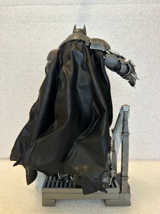Figura Batman (XE Suit) 1/6 Hot Toys