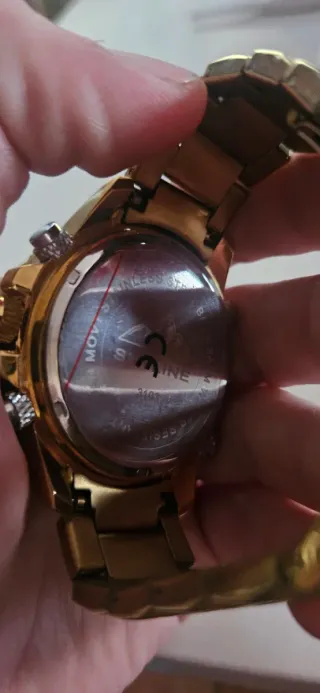 Reloj SKYLINE Dorado y Negro