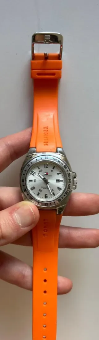 Reloj Tommy Hilfiger Naranja y Plateado