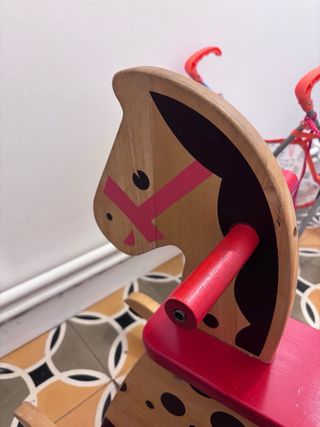 Caballo balancín Janod de madera