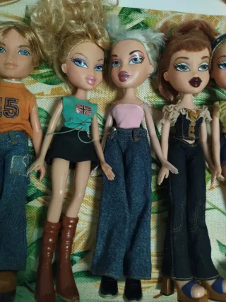 Lote de 9 muñecas Bratz