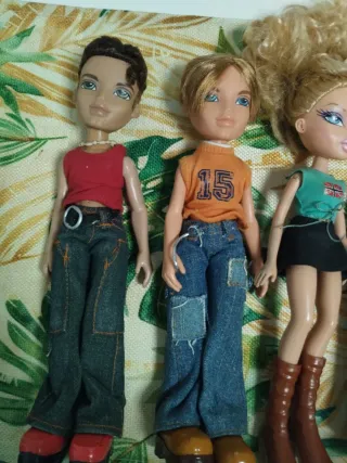 Lote de 9 muñecas Bratz