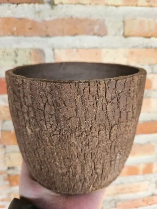 Maceta artesanal cerámica marrón