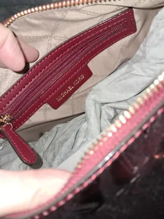 Bolso Michael Kors Charol Rojo/Morado